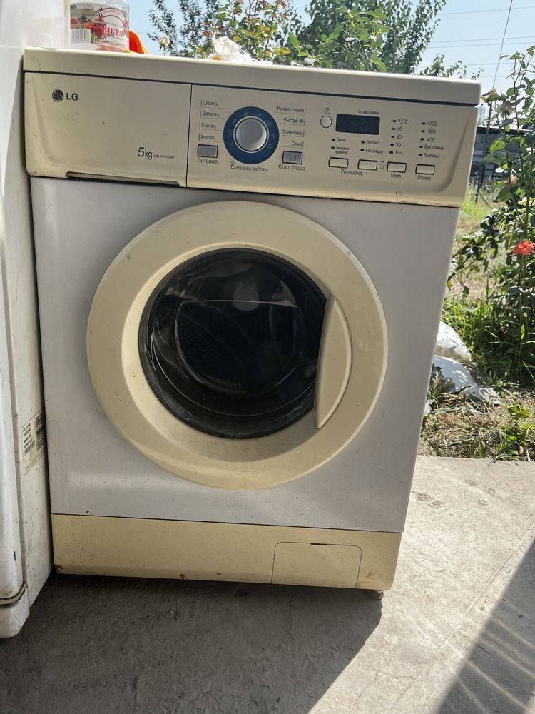 СРОЧНО!! Продаю нерабочую стиральную машину!!