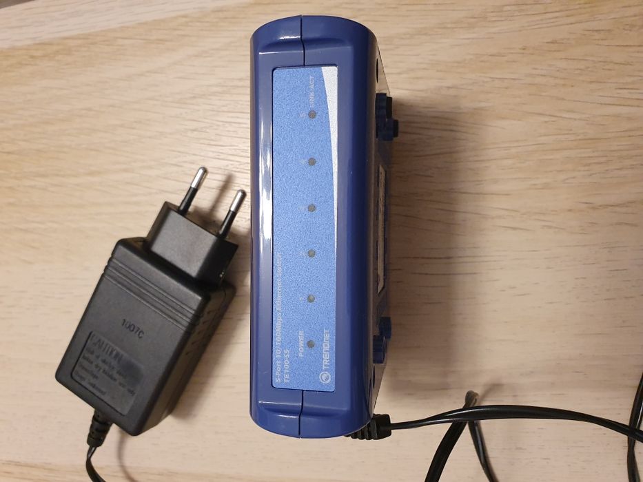 SWITCH Trendnet 5 PORTURI iesire