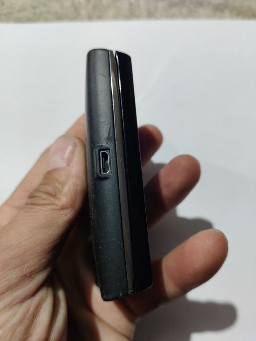 Vând Sony Ericsson U20i