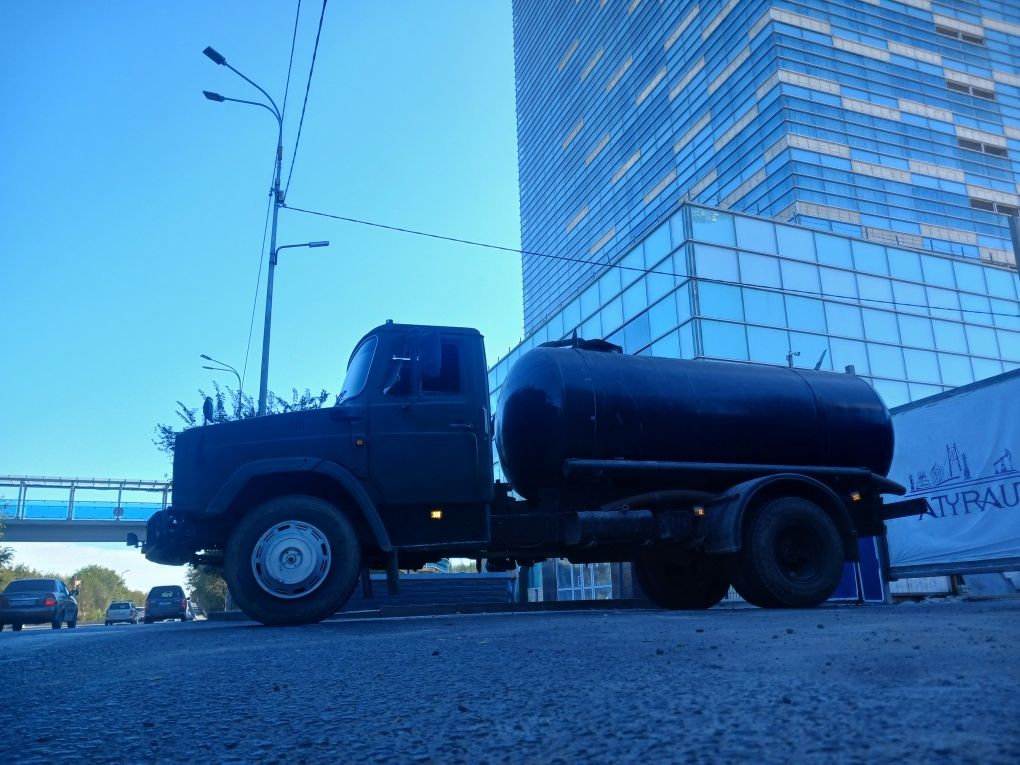 Ассенизатор Зил вакуум 8 куб