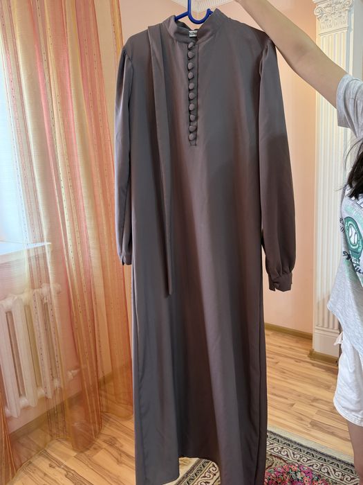 Платья б/у, очень хорошое качество, надевалось 1 раз