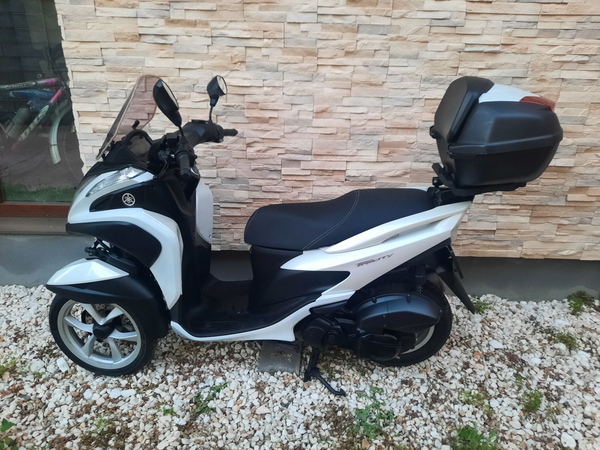 Scutere yamaha  tricity 125cc