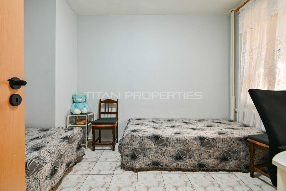 Продава се Тристаен апартамент в София, Център - 80 кв.м за 3000 €/кв.м - Снимка #3