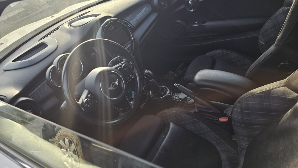 Dezmembrez Mini Cooper 1.5i piese