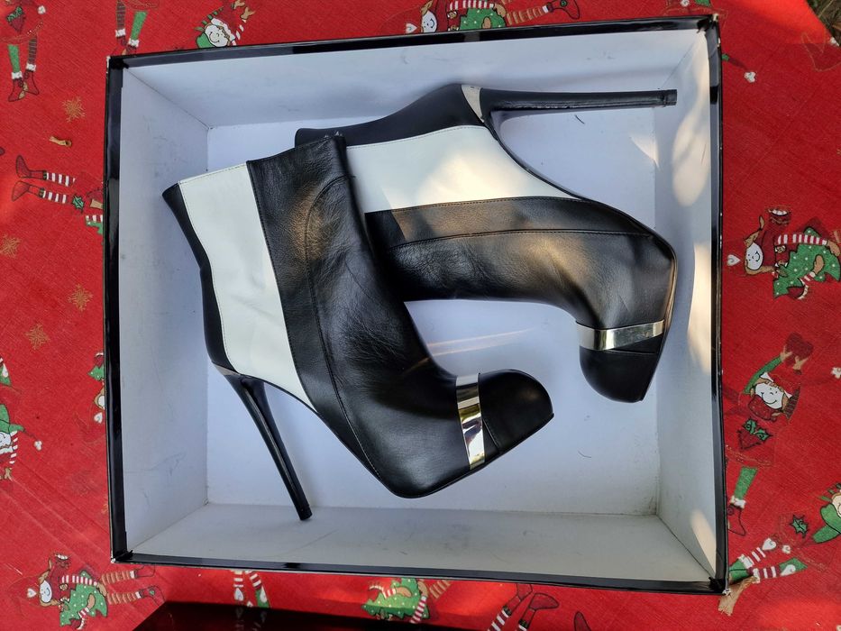 Cizme femei John Richmond marime 40