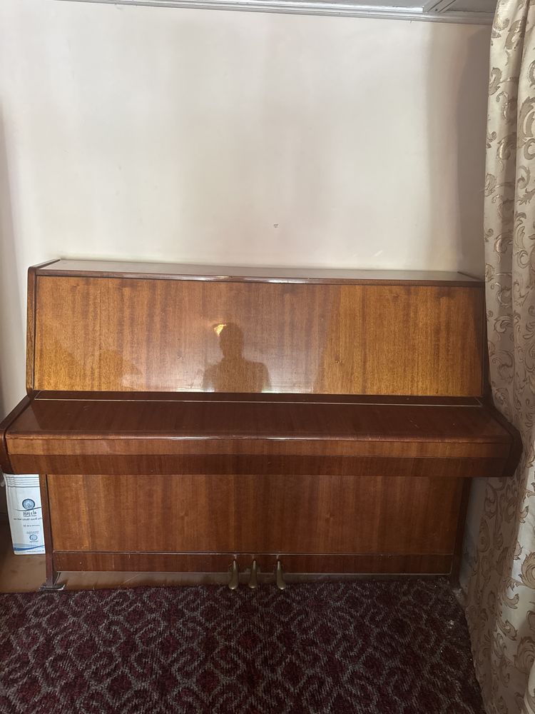 Pianino Belorus holadi ideal deyarli ishlatilmagan