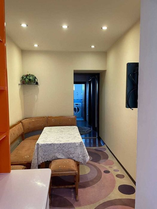 Продаётся 3-х комн. квартира. 77 серия. На Карасу-2, рядом с МВД акад.