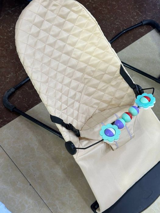 Шезлонг сотилади