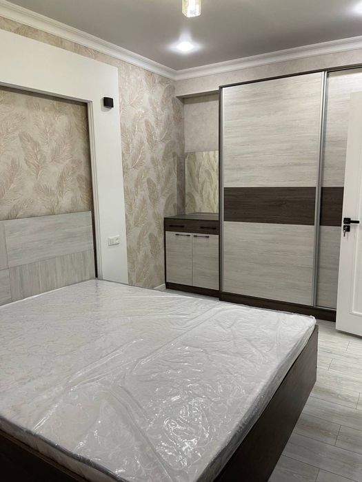 Ц4 (Алайский) 2-х комн. квартира с аренлатором за 700$ 2-этаж