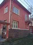 Двуетажна къща с двор и гараж с.Три Кладенци