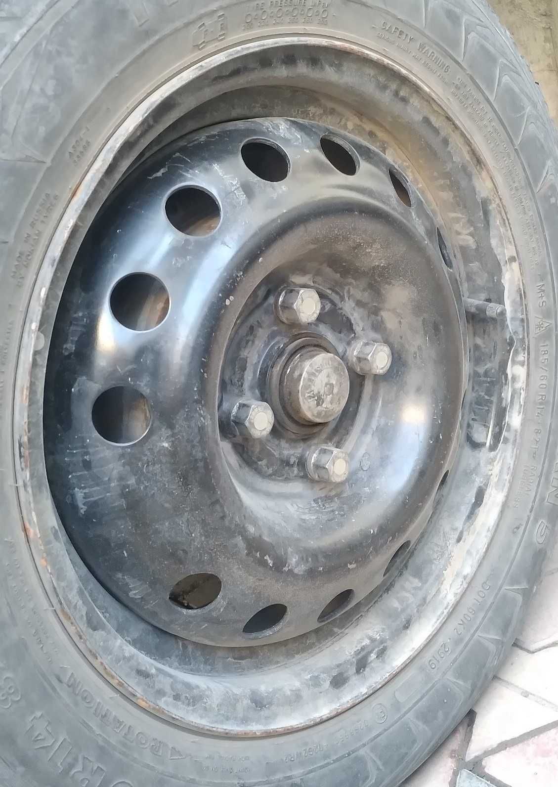Замена шины LARGO PRO MAX A/S 195/60/15 на CHARMHOO A/S 185/70/14