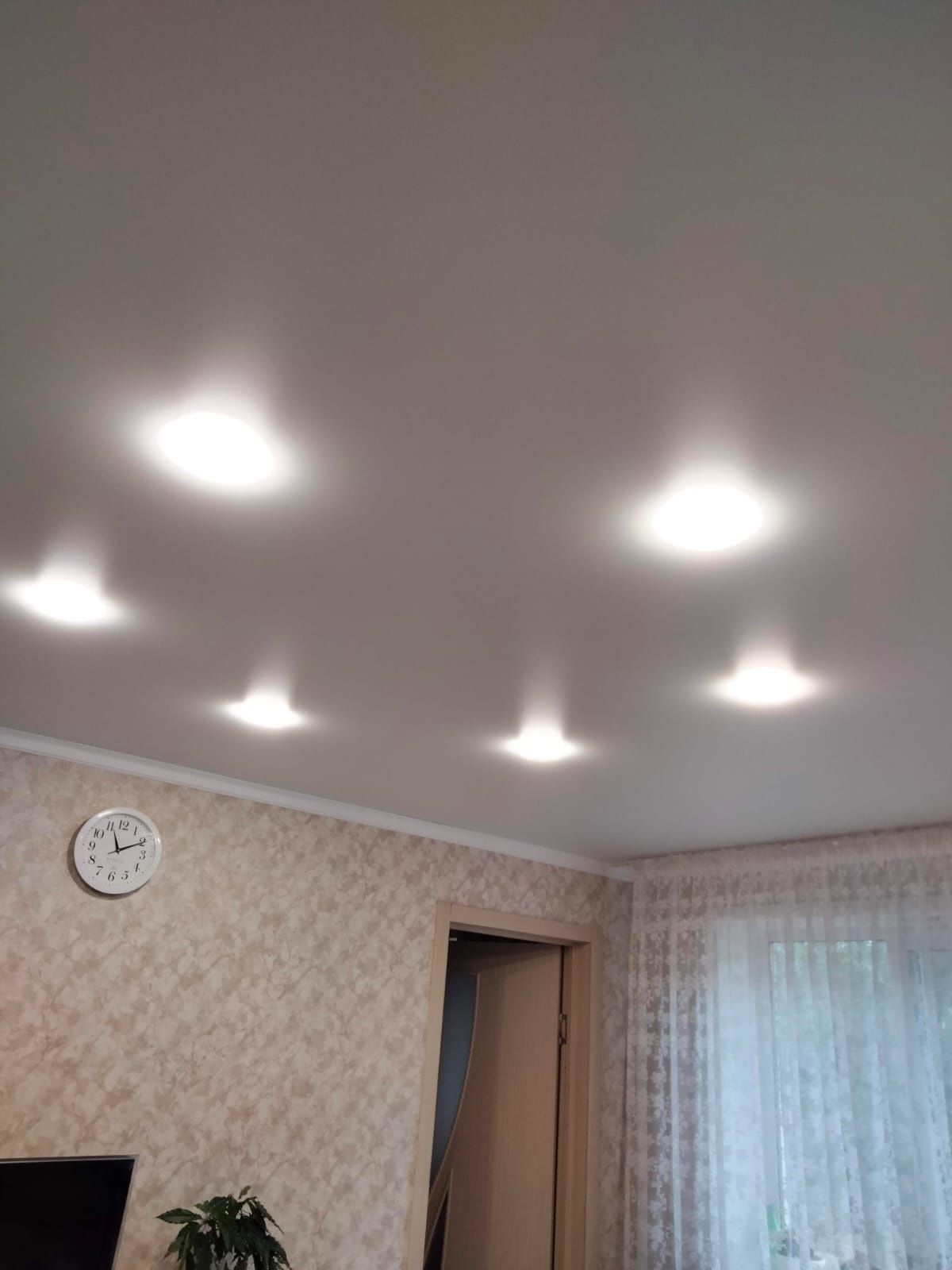 Продам  2ком кварт Аксу Павлодарская обл 1/5  это площадь 36кв кухня