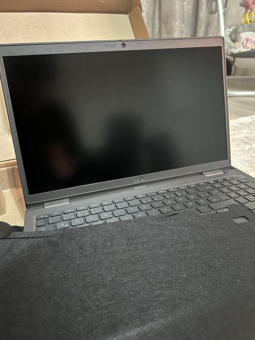 Laptop DELL 3530