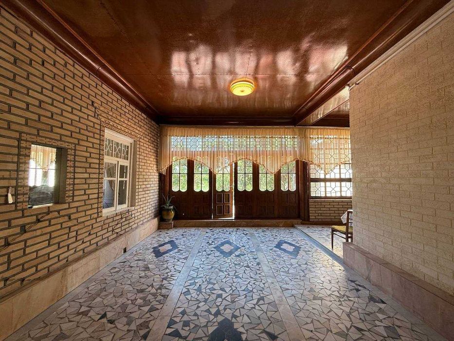 TAYYOR 15 SOTIQLI hovli sotiladi