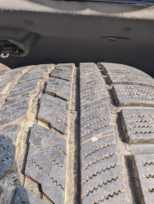 255 45 18 Nexen Winguard Sport 4бр. зимни