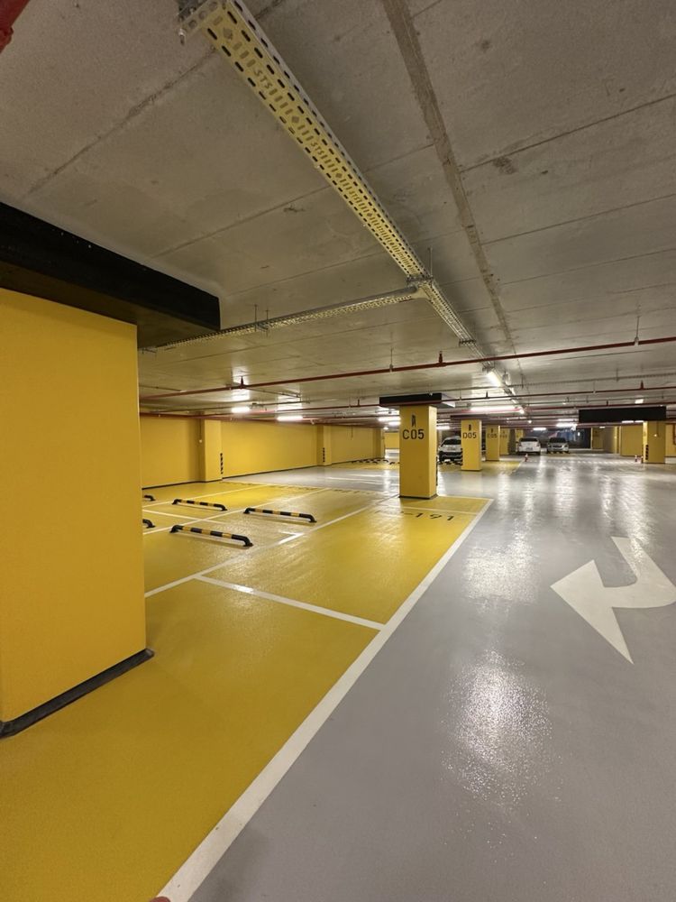 Piramit Tower’da yer osti parkovka ijaraga beriladi !