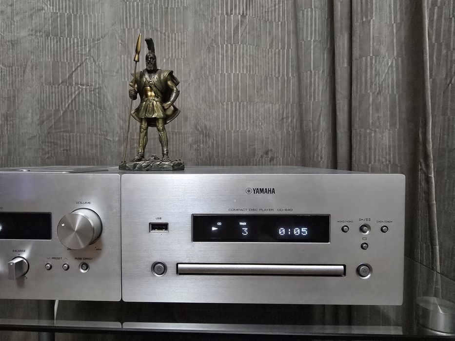 Linie Yamaha MCR-840 + CD Player Yamaha CD-640 – sunet Hi-Fi!!!