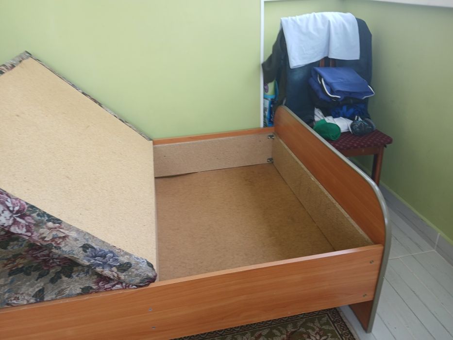 Кровать односпальная