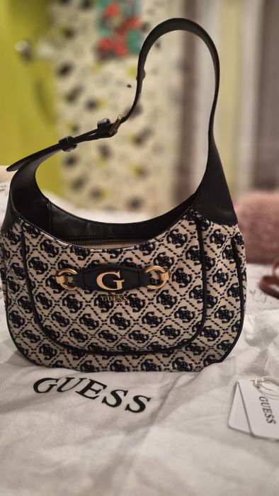 Оригинална чанта Guess