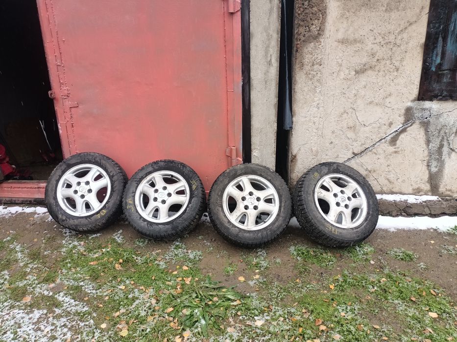 Продам резину Тойота