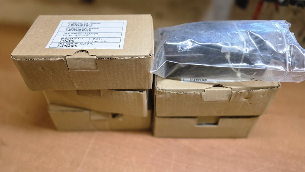 Alimentator 24V / 3A