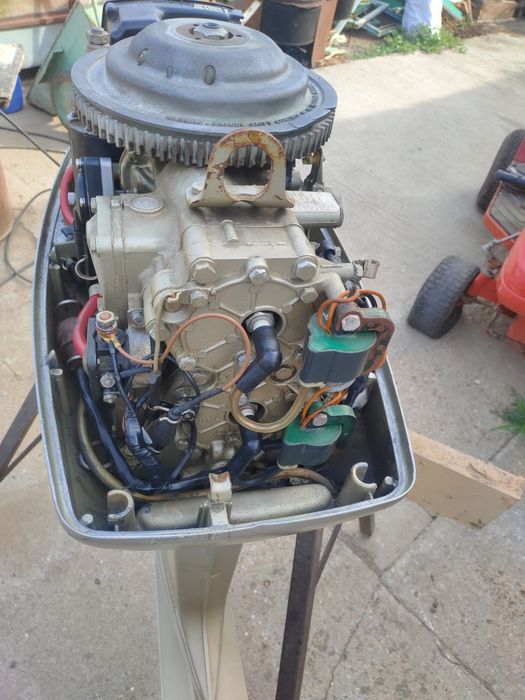 Мотор (двигател) за лодка Evinrude, за части или ремонт