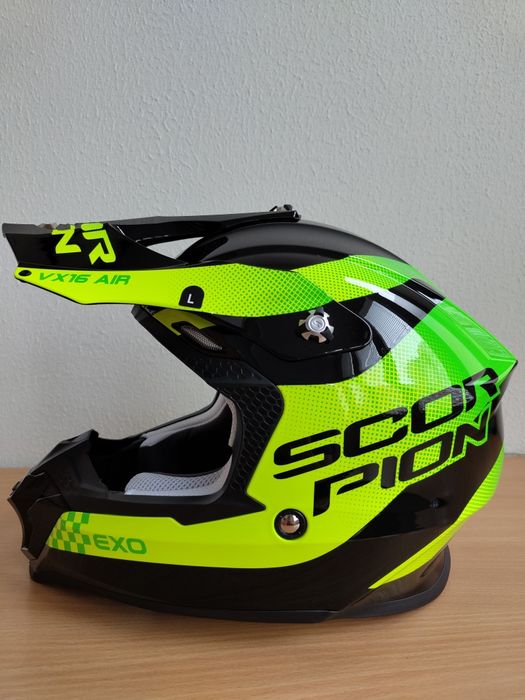 Продавам каски Scorpion VX-16 EVO AIR (НОВИ)
