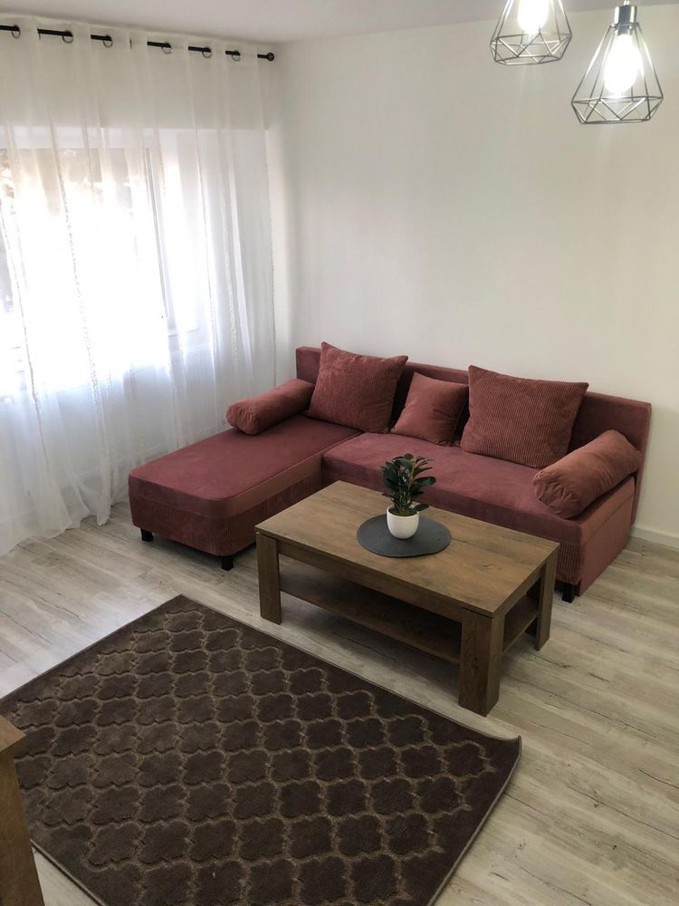 Inchiriez apartament în regim hotelier