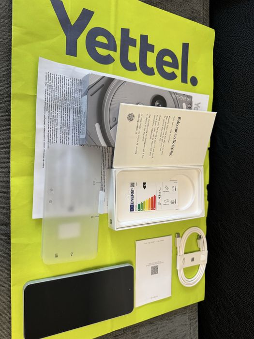 КАТО НОВ 256GB Nothing Phone 3a Pro Гаранция Yettel до 2028 г. Gray