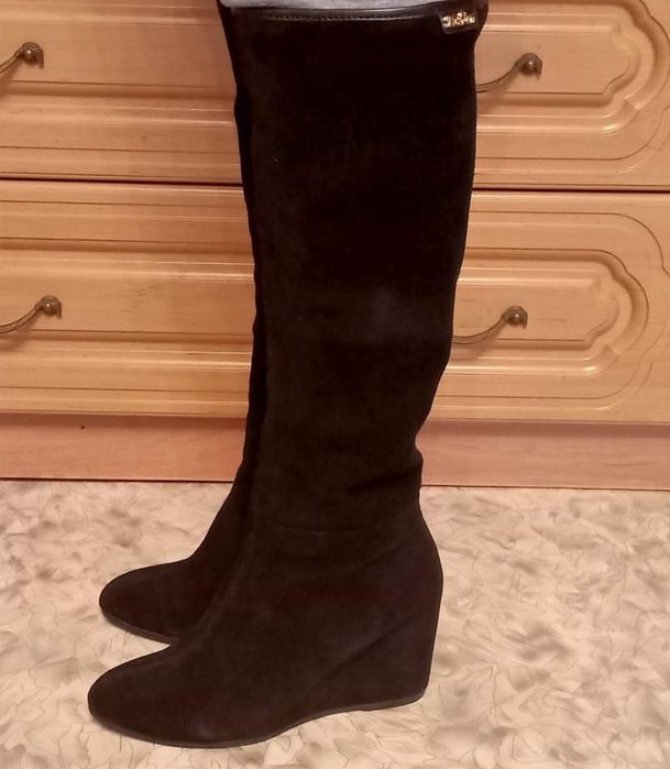 В продаже  , торг уместен.