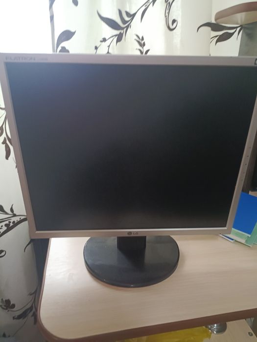 Отдам монитор бесплатно