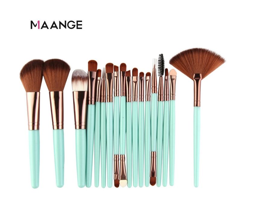 Комплект от 18 професионални четки за грим