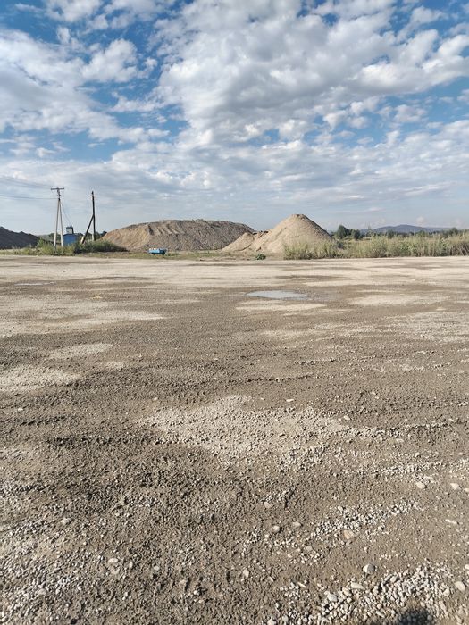 Продаю КЗ, речной песок в мешках  фасовано по 30 кг цена за мешок 500