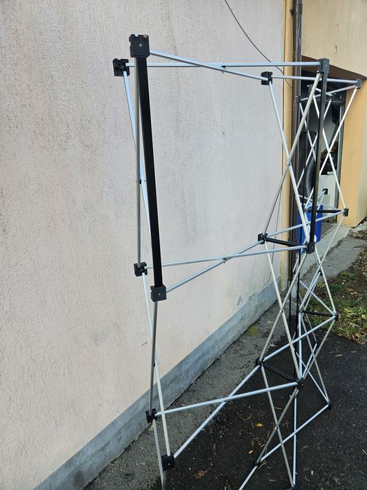 Panou Spider Pop-up / POP-UP DISPLAY  2,32m x 2,32m