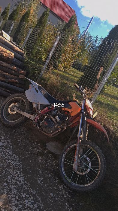 Vand ktm cu motor de 150cc