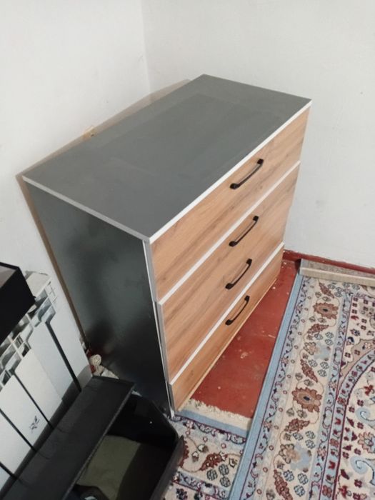 Шкафы продам срочна