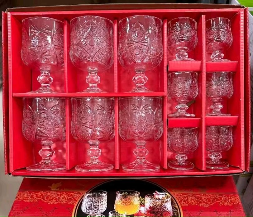 Кристален сервиз