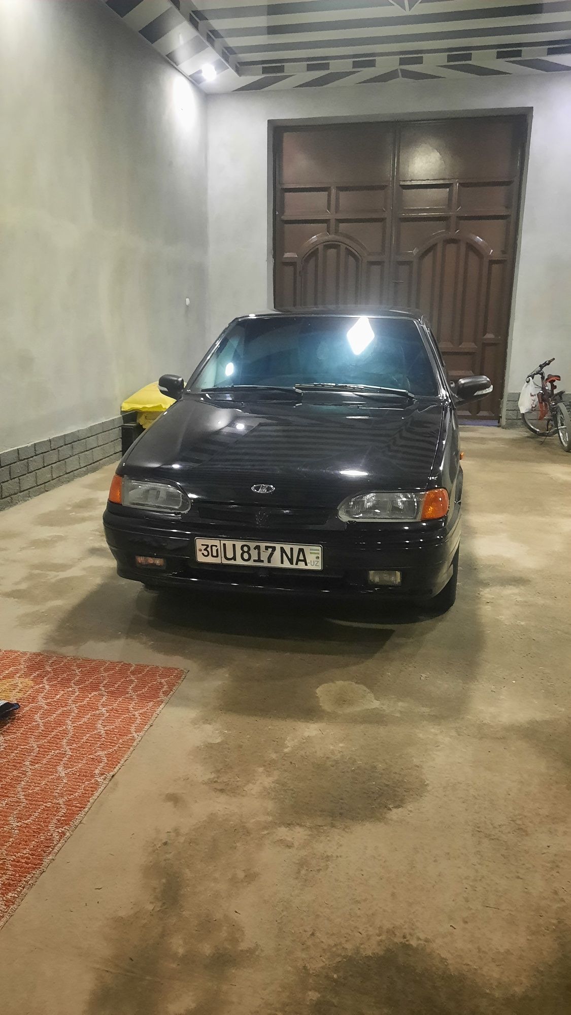 Lada moshinasi sotiladi 3000$ kelishiladi