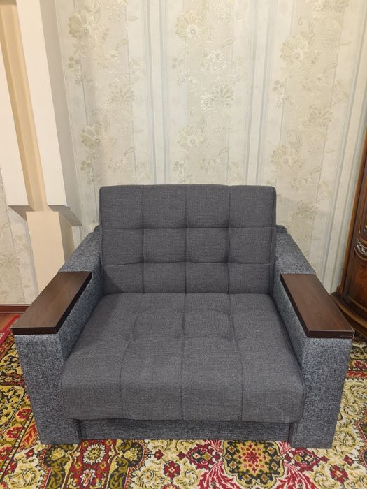 Продам дешево раскладное кресло-кровать . Состояние как новый.