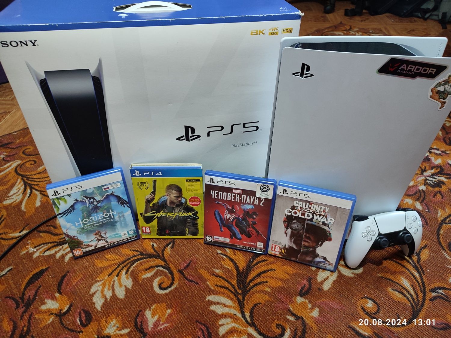 Продам PS5 +4 игры 1 контроллер