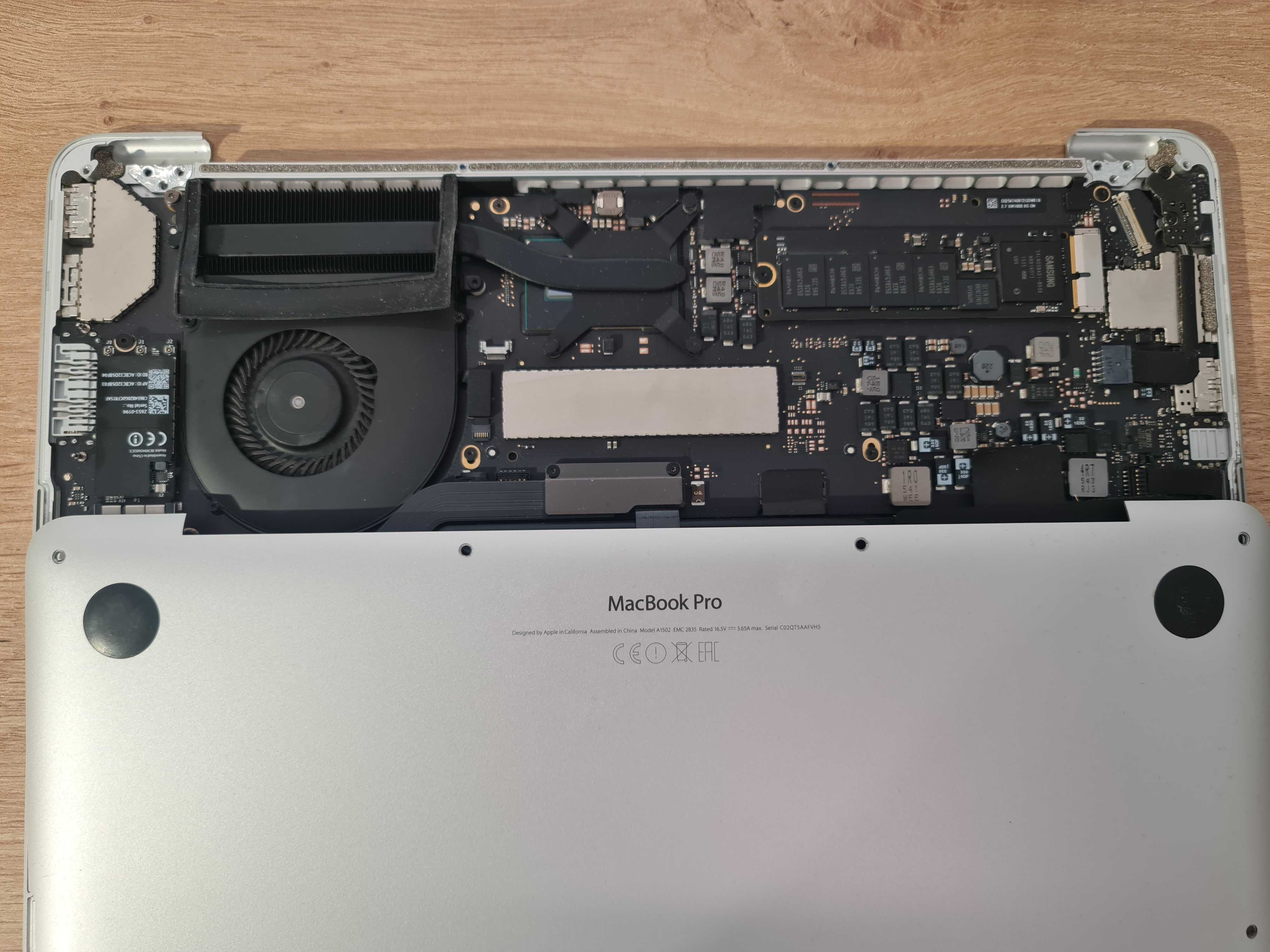 Dezmembrez MacBook Pro Core i5 2.7GHz 13'' Retina (Early 2015)