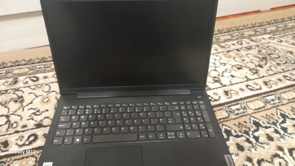 Kampyitr lenova 15-15