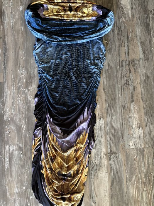 Вечерни рокли - три