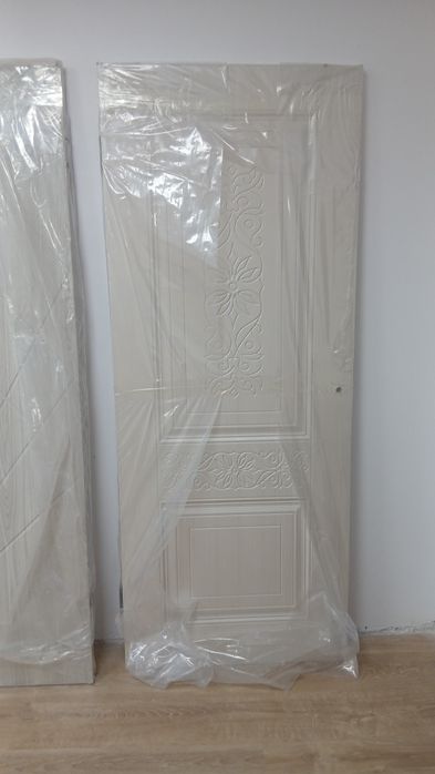 Есіктер сатылады.