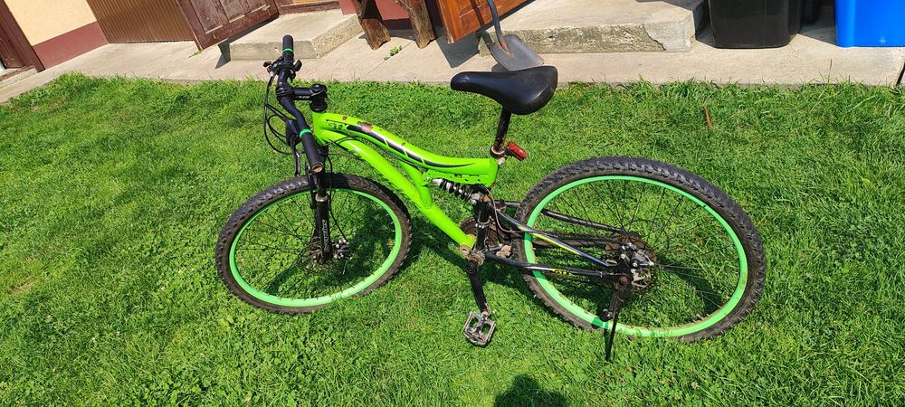 Vând bicicleta în stare foarte bună Decatlon