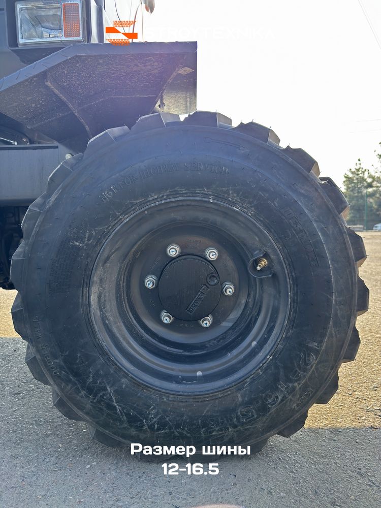 Korea ekskavatori Doosan DX60W sotuvda tayyor