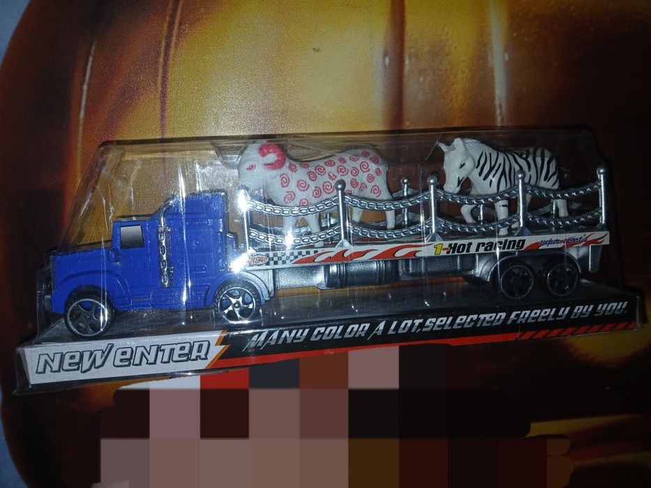 Распродажа! Новый.  Игрушки.  Триллер