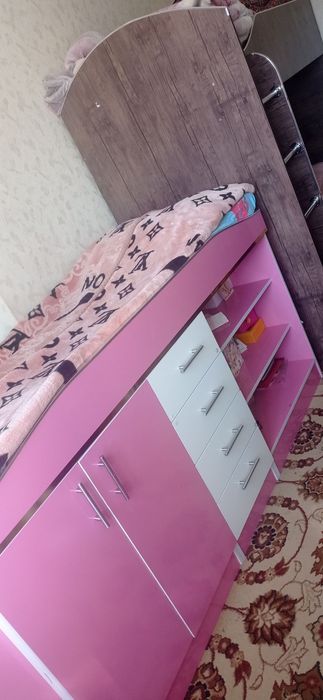 Sotiladi xolati yangidek  Oybek metroda 1 yil xam bilmagan ishlatilgan