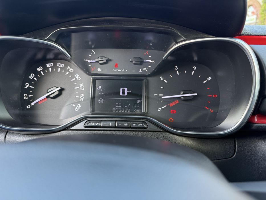 Citroen C3 SHINE 1.2 PureTech • 2019 • Bi-ton • Unghi mort • 66.000 km