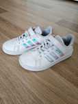 Маратонки Adidas номер 30